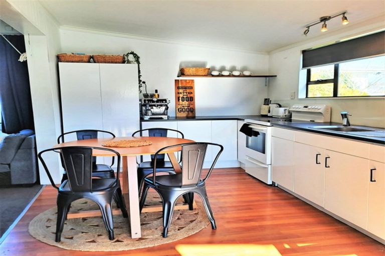 Photo of property in 7 Manse Street, Clinton, 9534