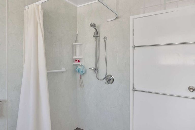 Photo of property in 56 Johnston Street, Gore, 9710