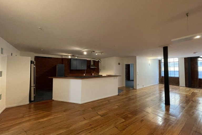 Photo of property in Bond Store Apartments, 8h Egmont Street, Te Aro, Wellington, 6011