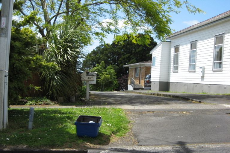 Photo of property in 24 Totara Avenue, Pukekohe, 2120