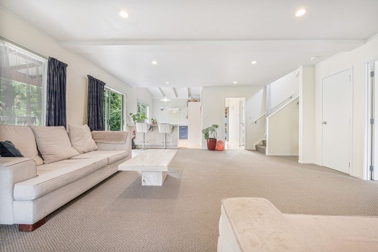 Photo of property in 205d Henderson Valley Road, Henderson, Auckland, 0612