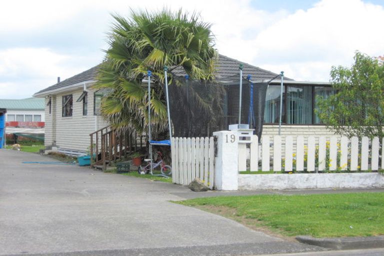 Photo of property in 19 Tironui Station Road East, Papakura, 2112