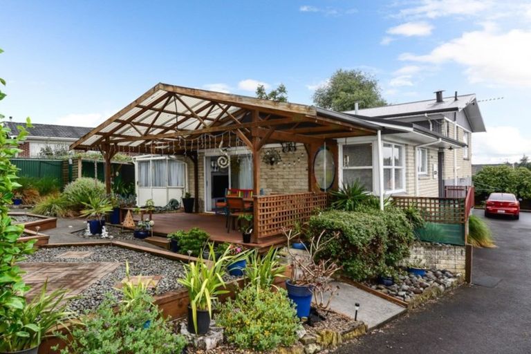 Photo of property in 79 Tuhikaramea Road, Dinsdale, Hamilton, 3204