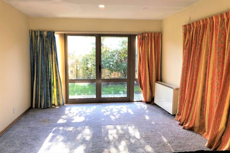 Photo of property in 52 Blue Gum Place, New Brighton, Christchurch, 8083