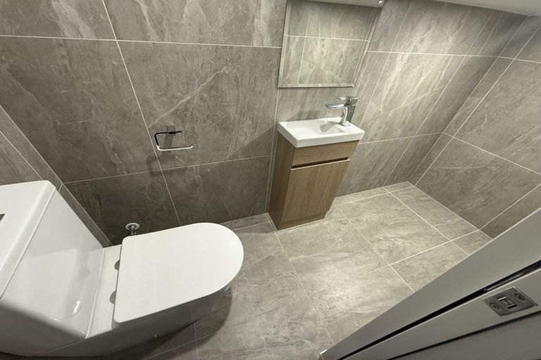 Photo of property in 2a Mayflower Close, Mangere East, Auckland, 2024