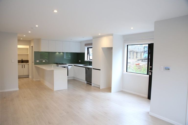 Photo of property in 109b Woodglen Road, Glen Eden, Auckland, 0602