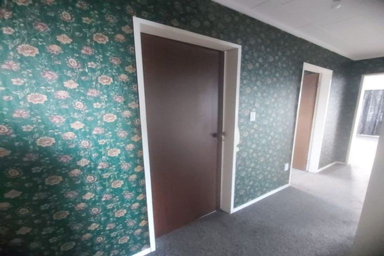 Photo of property in 96a Waiwhetu Road, Waterloo, Lower Hutt, 5011