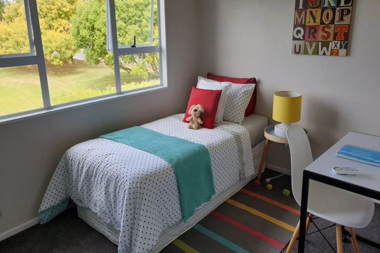 Photo of property in 313 Hobsonville Road, Hobsonville, Auckland, 0618