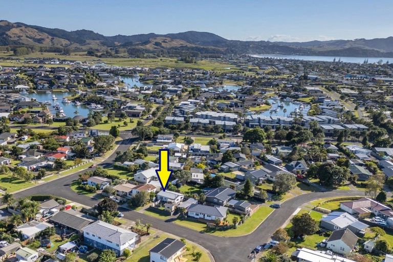 Photo of property in 5 Hilton Avenue, Whitianga, 3510