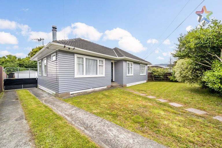 Photo of property in 32 Karaka Street, Wainuiomata, Lower Hutt, 5014