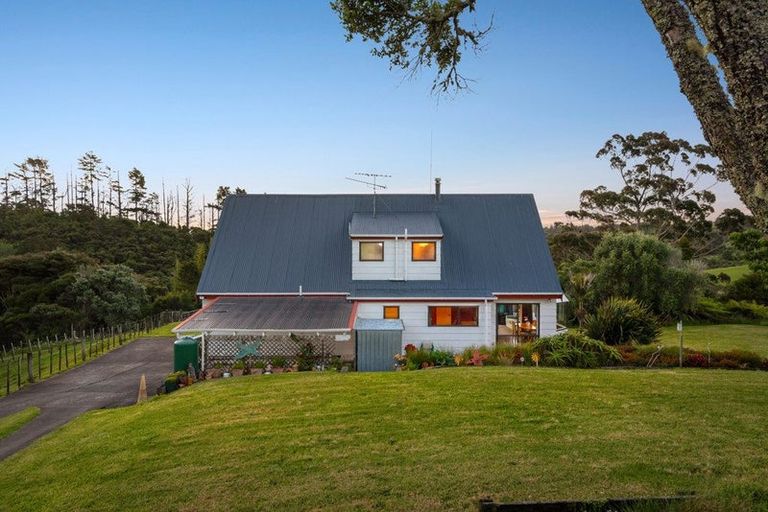 Photo of property in 224 Richards Road, Dairy Flat, Albany, 0794