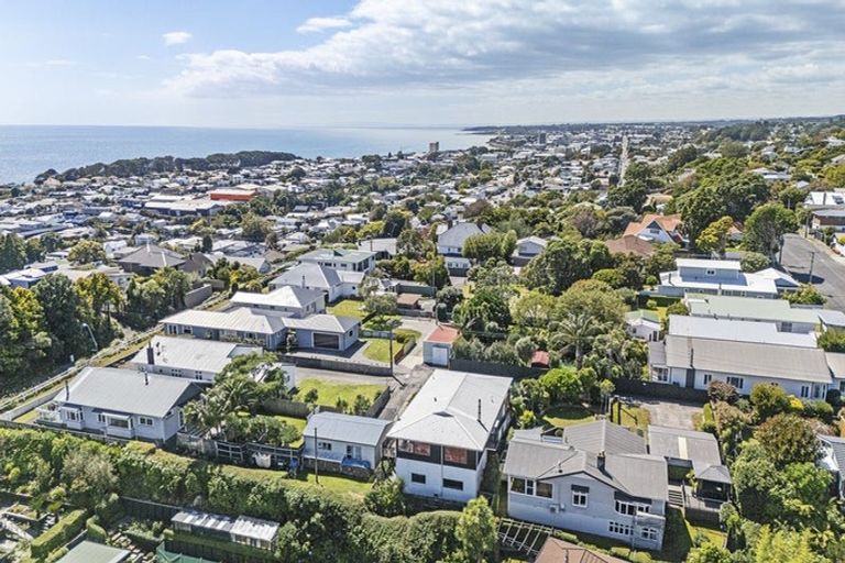 Photo of property in 32a Glen Almond Street, New Plymouth, 4310