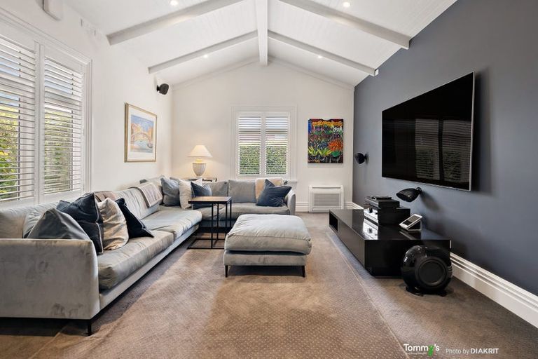 Photo of property in 17b Homewood Avenue, Karori, Wellington, 6012