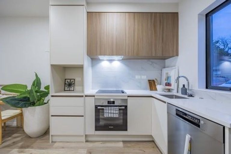 Photo of property in 6/35 Crawford Avenue, Mangere Bridge, Auckland, 2022