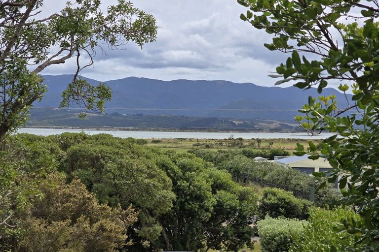 Photo of property in 94 Lake Ferry Road, Lake Ferry, Featherston, 5772