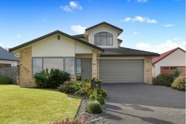 Photo of property in 10 Longbush Road, Te Atatu Peninsula, Auckland, 0610