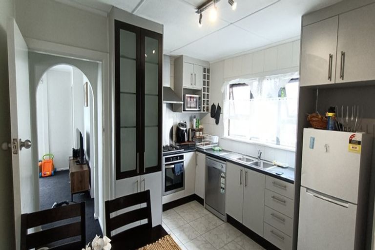 Photo of property in 1/22 Tawa Crescent, Manurewa, Auckland, 2102