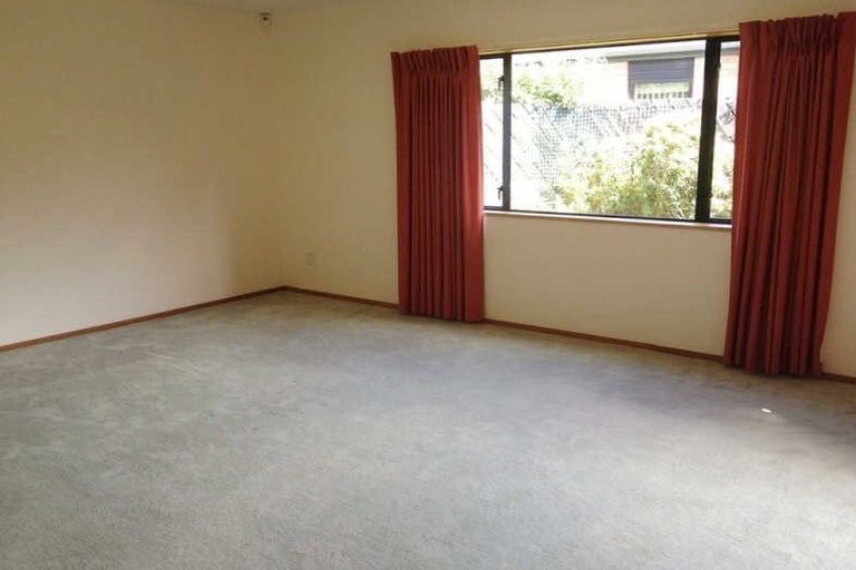 Photo of property in 28a Inglewood Place, Avonhead, Christchurch, 8042