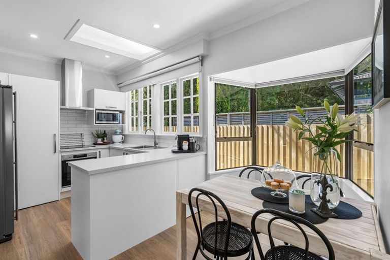 Photo of property in 4 Burnbrae Street, Saint Martins, Christchurch, 8022