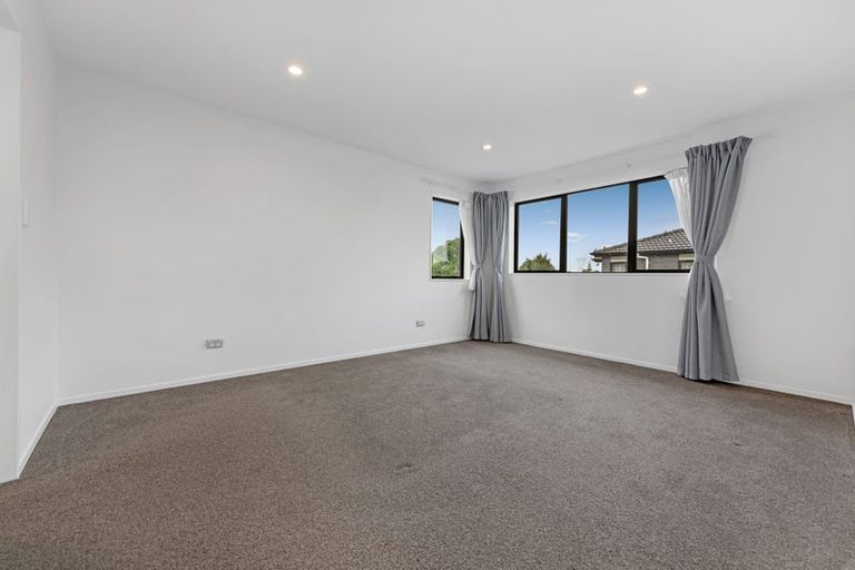 Photo of property in 76 Donegal Park Drive, Flat Bush, Auckland, 2019
