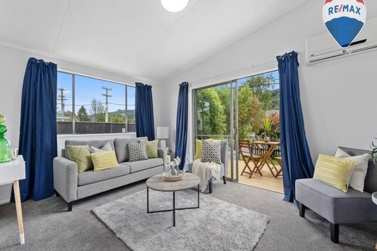 Photo of property in 2/71 Hikurangi Street, Trentham, Upper Hutt, 5018