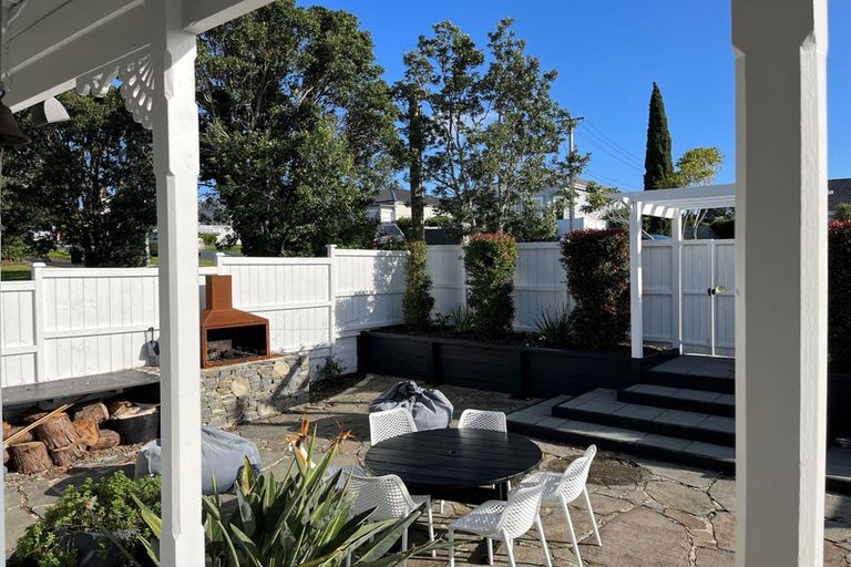 Photo of property in 1/101 Birkenhead Avenue, Birkenhead, Auckland, 0626