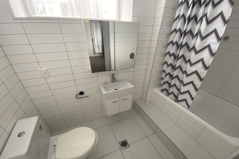 Photo of property in 6/8b Lipman Street, Mount Victoria, Wellington, 6011