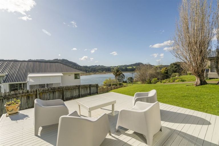 Photo of property in 8 Patton Place, Tairua, 3508
