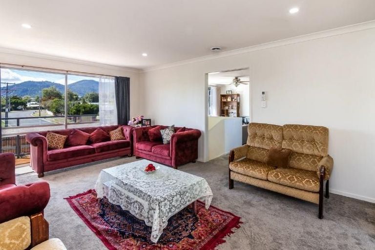 Photo of property in 15 Kotare Street, Hilltop, Taupo, 3330