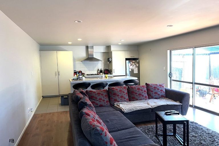 Photo of property in 31 Carento Way, Stanmore Bay, Whangaparaoa, 0932