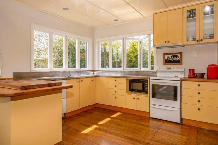 Photo of property in 25 Colvin Street, Westport, 7825