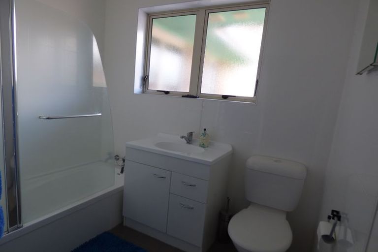 Photo of property in 11 Lloyd Avenue, Papatoetoe, Auckland, 2025