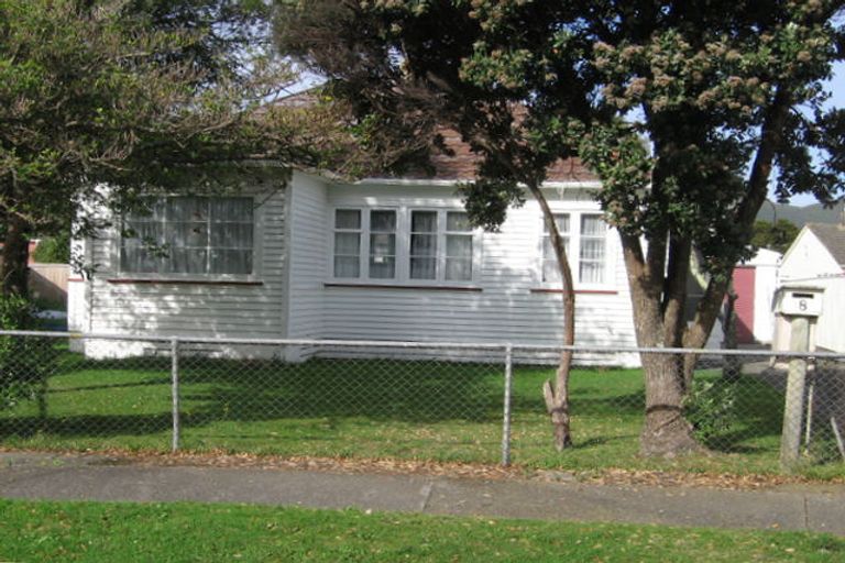 Photo of property in 8 Welch Grove, Taita, Lower Hutt, 5011