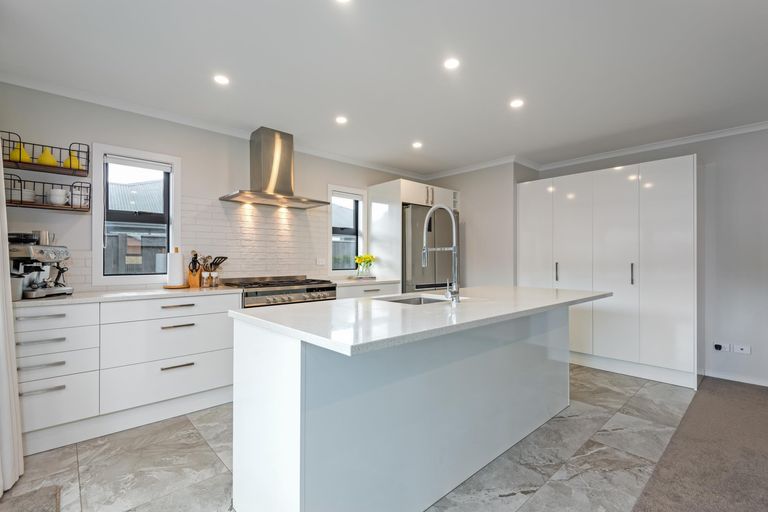 Photo of property in 1 Serenity Crescent, Kelvin Grove, Palmerston North, 4414