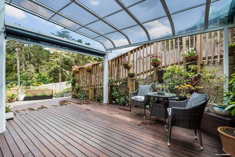 Photo of property in 21 Coroglen Avenue, Birkenhead, Auckland, 0626