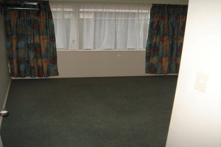 Photo of property in 17a Division Street, Riccarton, Christchurch, 8041