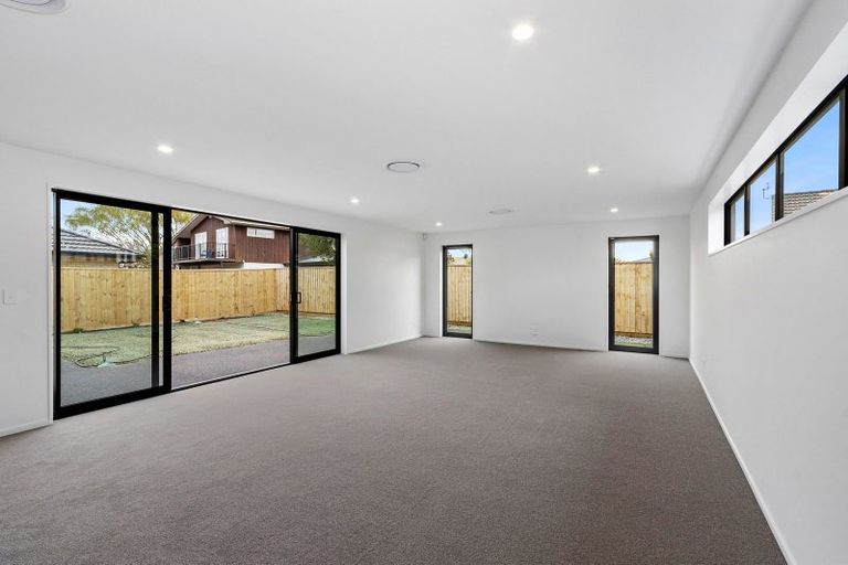 Photo of property in 2 Half Pint Lane, Halswell, Christchurch, 8025