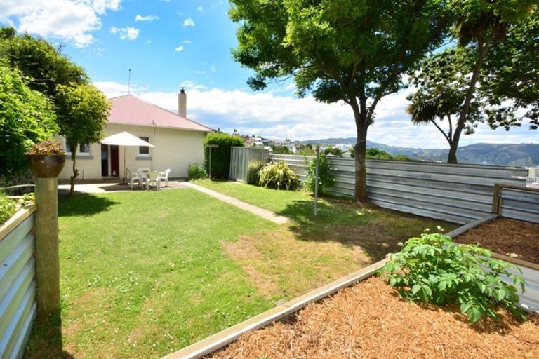 Photo of property in 37 Sutherland Street, Dunedin Central, Dunedin, 9016