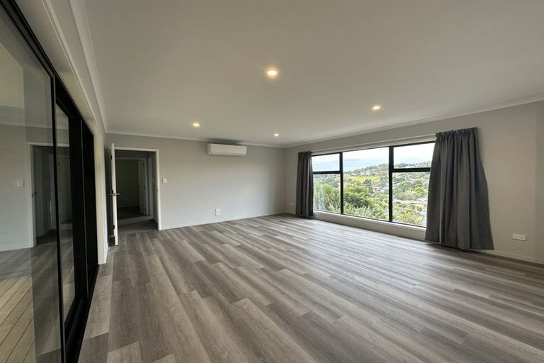 Photo of property in 18 Tieke Place, Horahora, Whangarei, 0110
