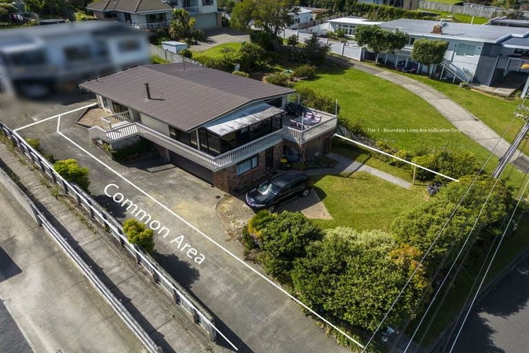 Photo of property in 25a Tindalls Bay Road, Tindalls Beach, Whangaparaoa, 0930