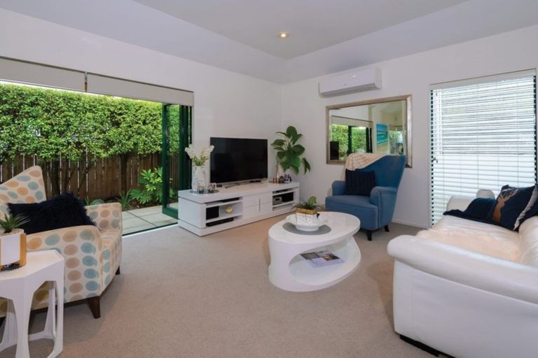 Photo of property in 3/17 Hart Road, Hauraki, Auckland, 0622