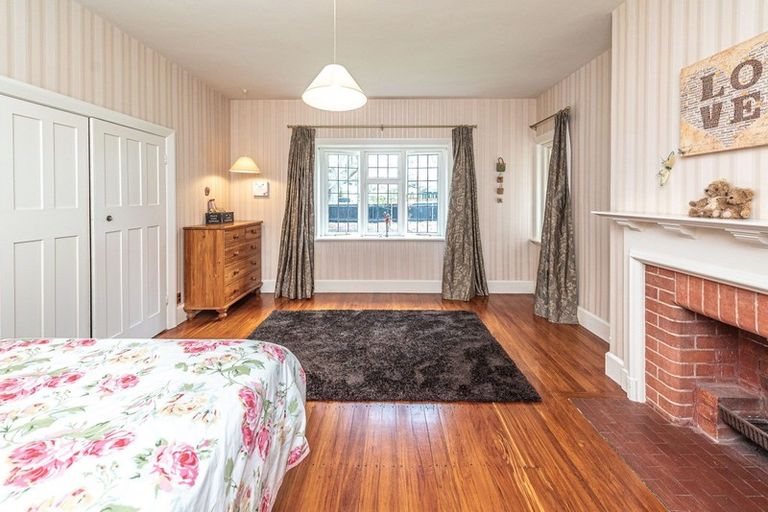 Photo of property in 11 Selwyn Crescent, College Estate, Whanganui, 4500