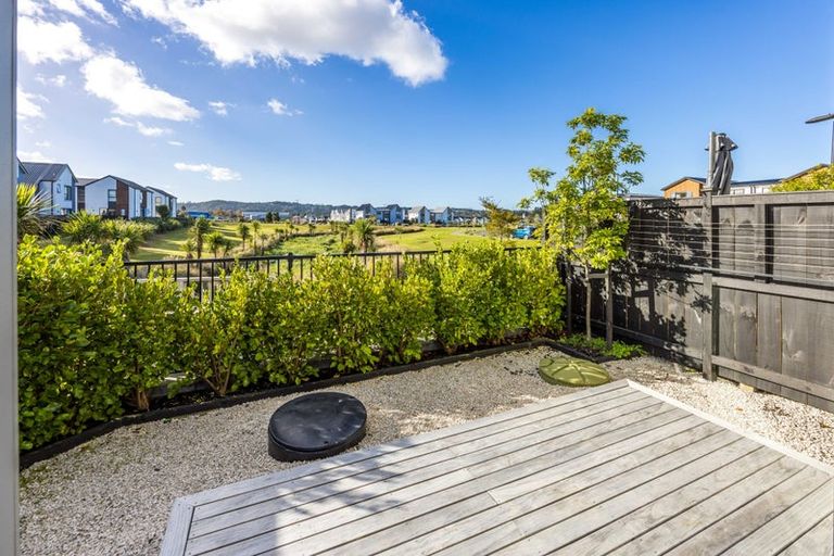 Photo of property in 22b Lumbarda Drive, Kumeu, 0810