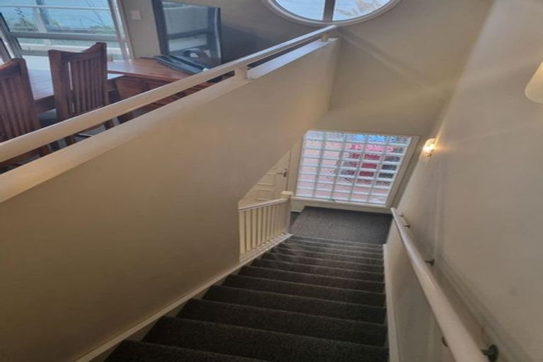 Photo of property in Sandbar Cove, 2/103 Mana Esplanade, Paremata, Porirua, 5026