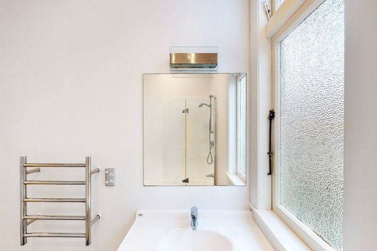 Photo of property in 397 Karori Road, Karori, Wellington, 6012