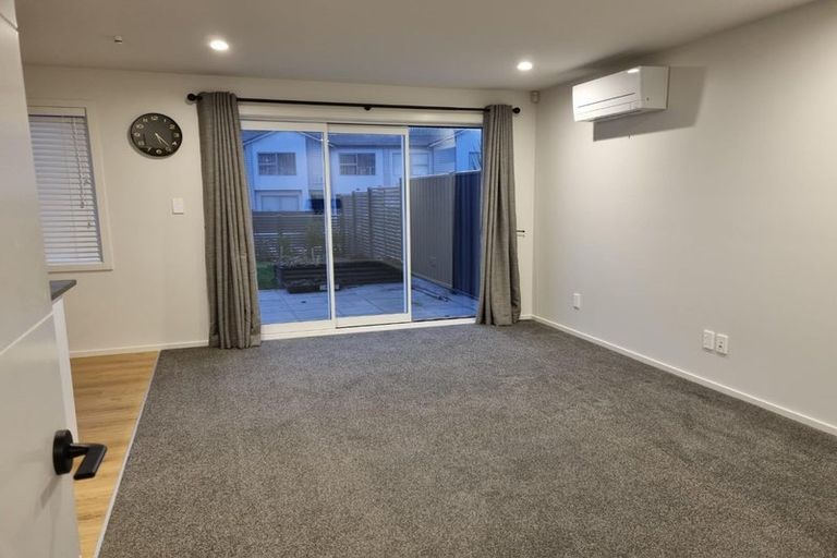 Photo of property in 11 Kamana Way, Kenepuru, Porirua, 5022