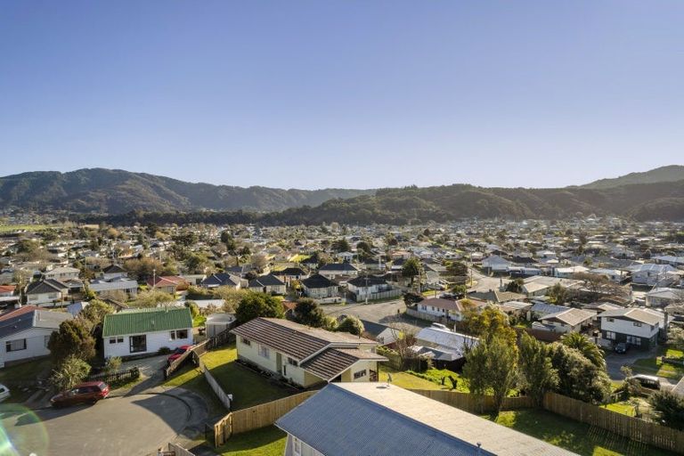 Photo of property in 16 Tyrone Grove, Wainuiomata, Lower Hutt, 5014