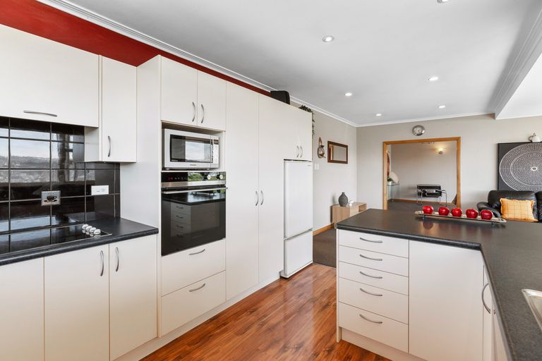 Photo of property in 103 Larnach Road, Vauxhall, Dunedin, 9013