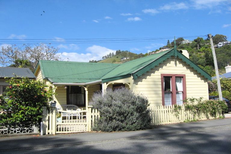 Photo of property in 143 Tasman Street, Nelson, 7010