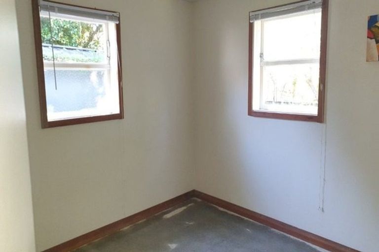 Photo of property in 81 Lauderdale Road, Birkdale, Auckland, 0626